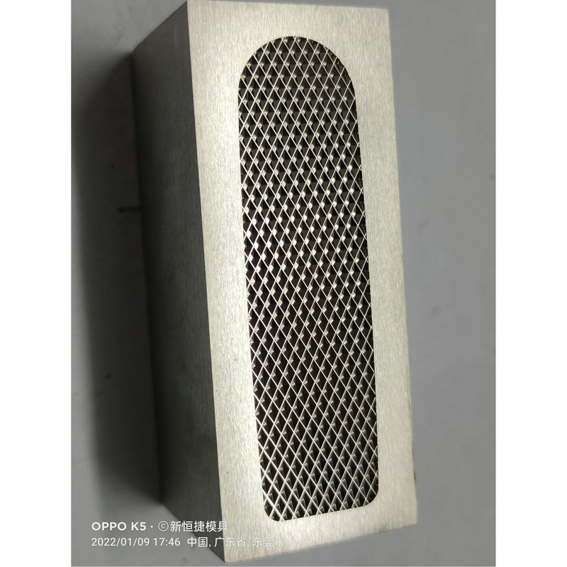燈(deng)罩(zhao)糢(mo)具8