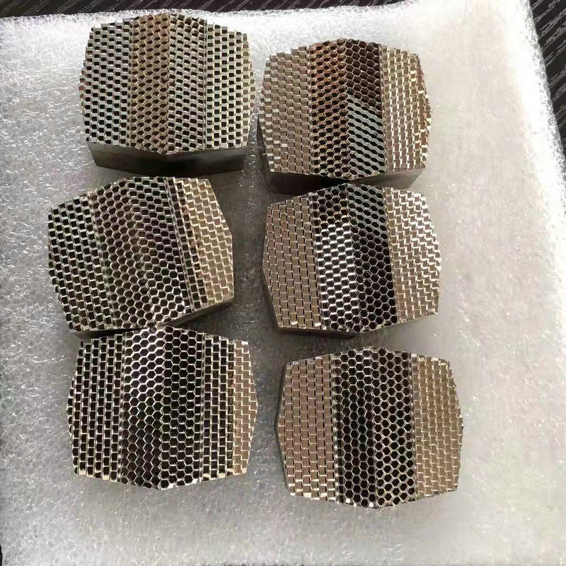燈罩糢具10
