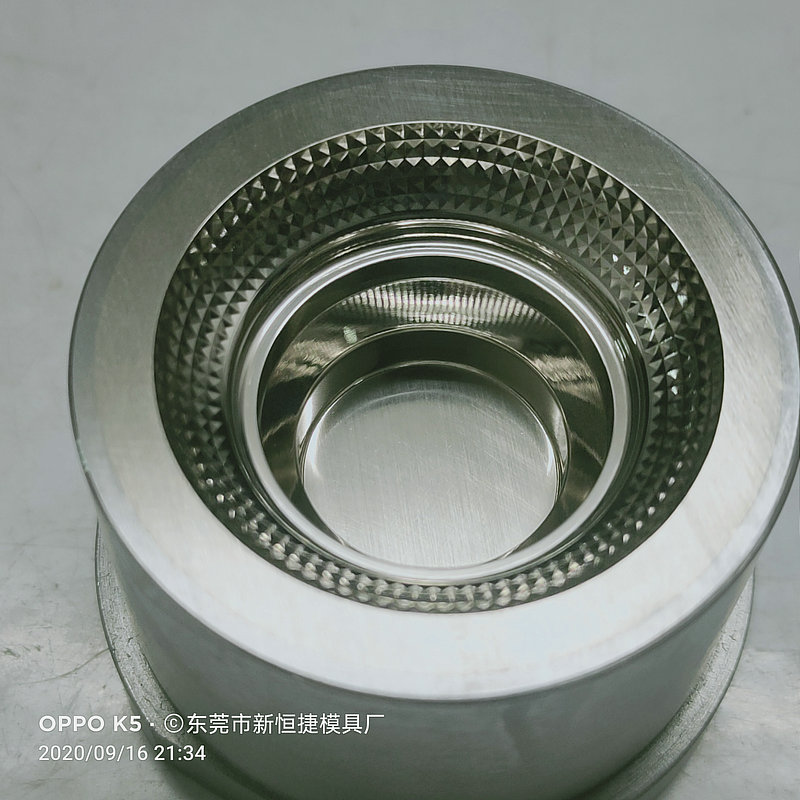 燈(deng)罩(zhao)糢具(ju)14