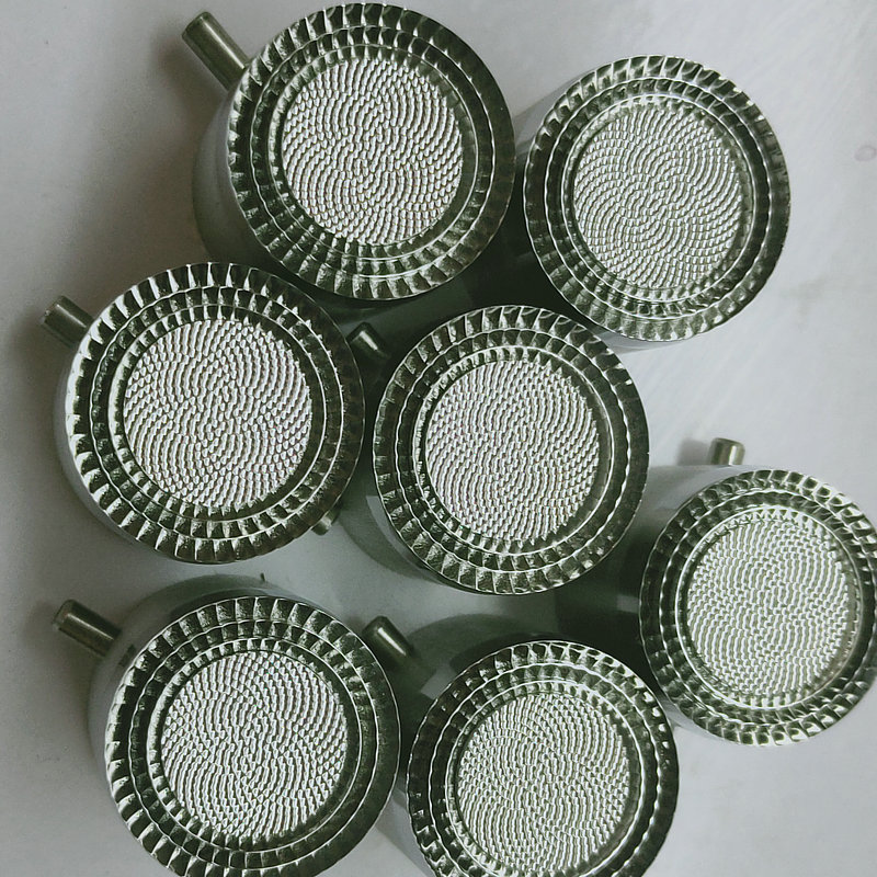 燈(deng)罩(zhao)糢(mo)具(ju)16
